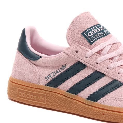 Handball Spezial – Sneaker in Schwarz und Rosa 